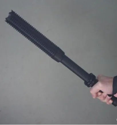 Waterproof LED flashlight