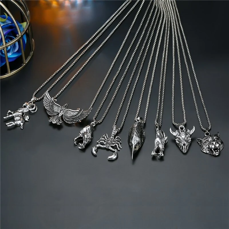 Punk vintage animal pendant necklace