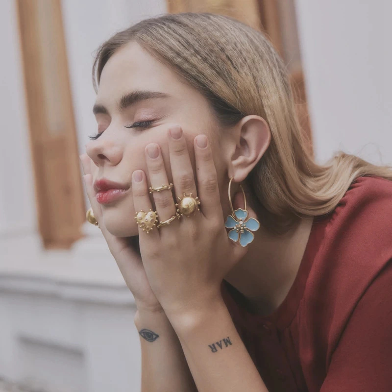 Celebrity Street Shot Flower Circle Earrings