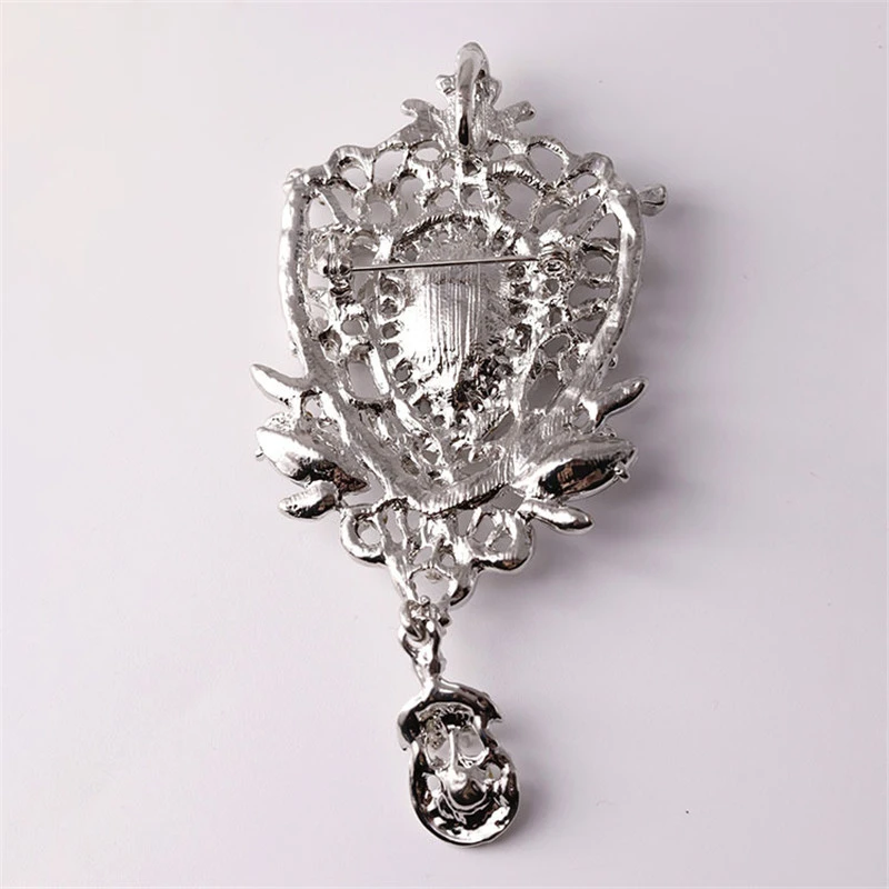 Rhinestone and Brooch Pendant Women Europe and America