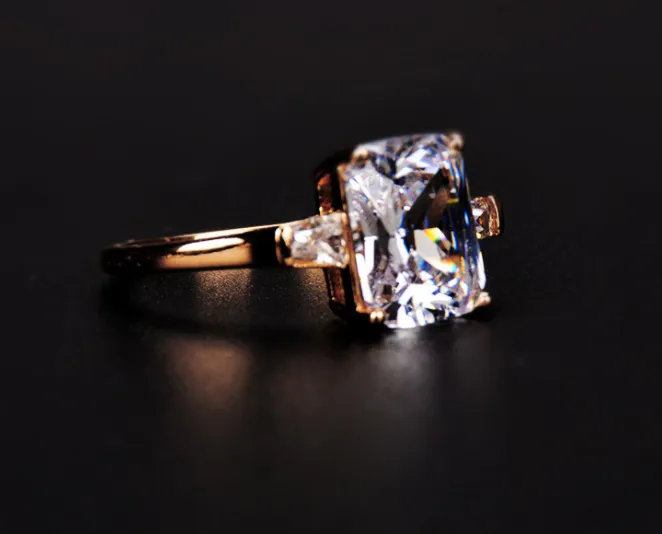 Korean Jewelry AAA Zircon Ring Square 18K Gold Crystal Ring