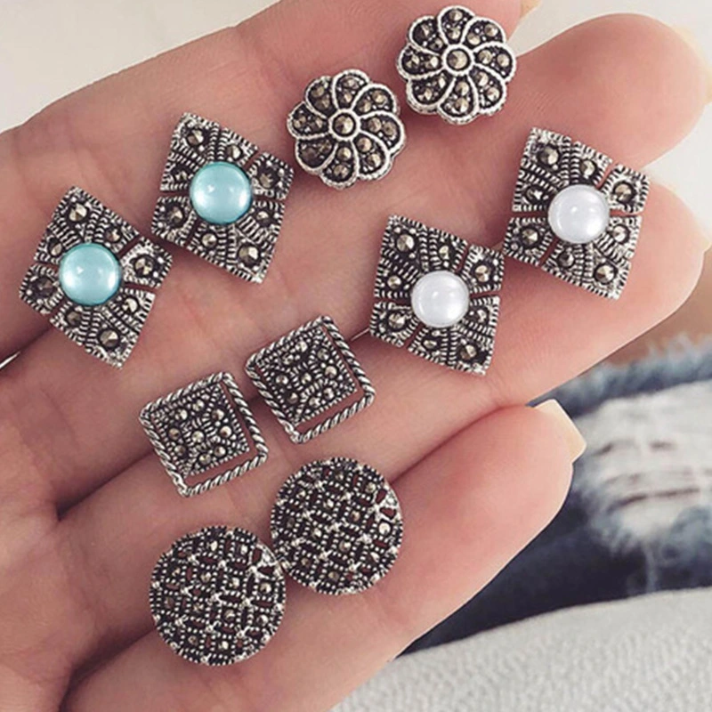 5 pairs of earrings