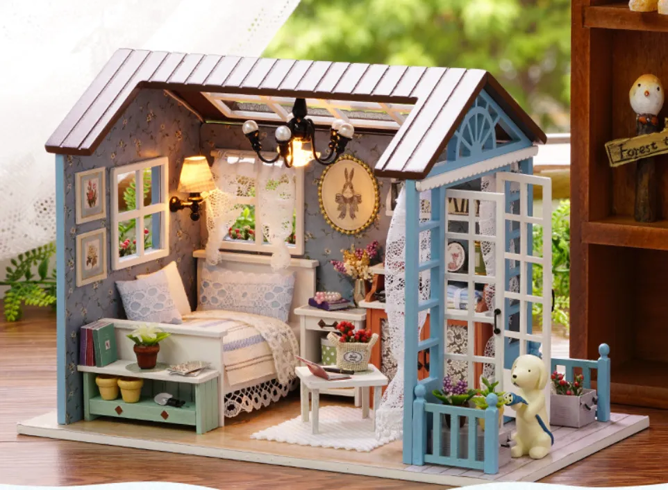 Assembling model house