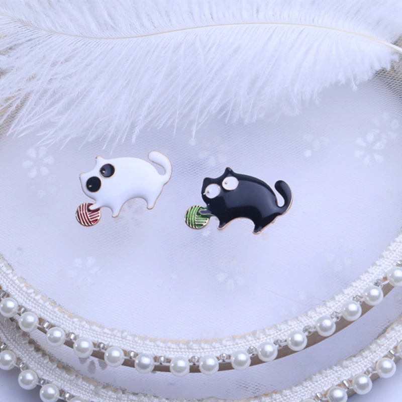 Fashionable high-end enamel dripping cat brooch