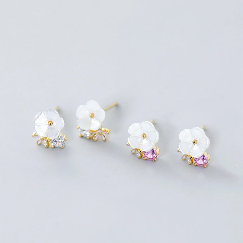 Floral personality fashion earrings