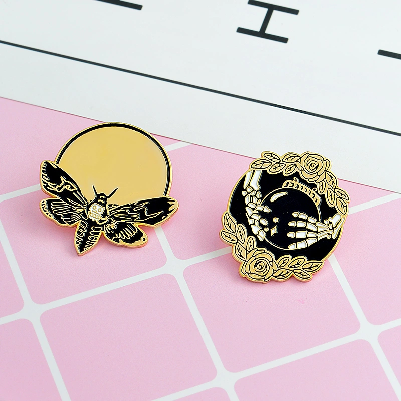 Personalized alloy brooch