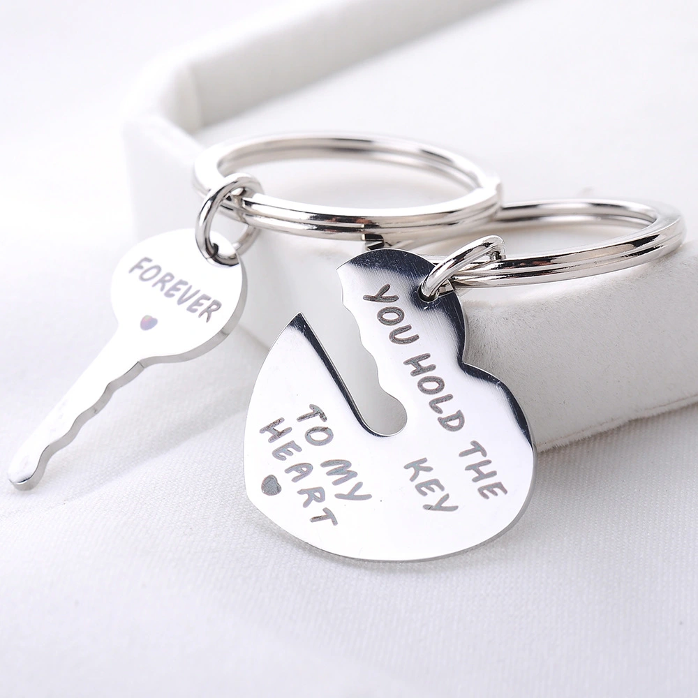 Popular heart-shaped keychain set keychain