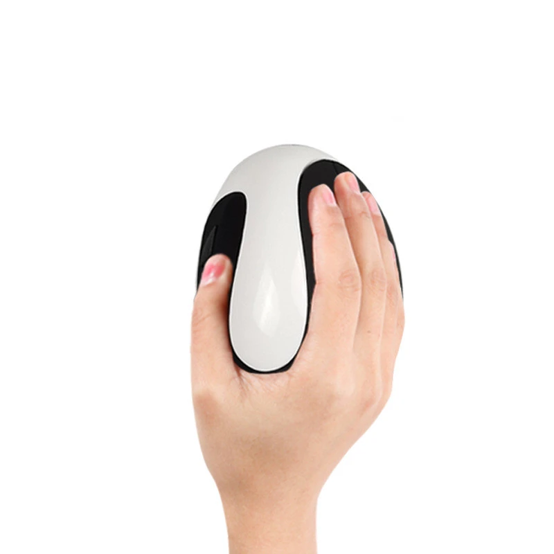 Holding vertical wired mouse