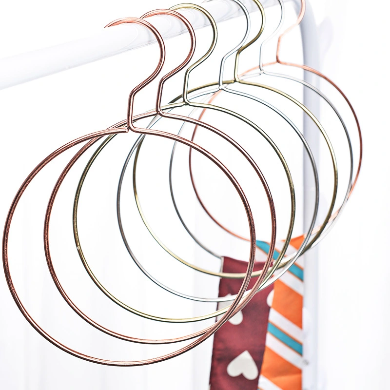 Creative Nordic style metal ring tie rack