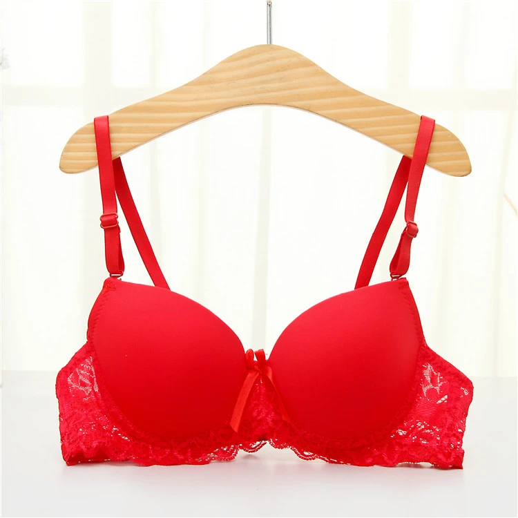 Sexy Women's Bra With Small Breasts Gathered