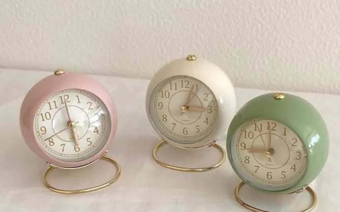 Retro Small European Style Simple Alarm Clock