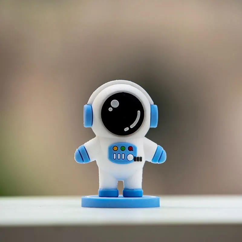 Creative Soft Rubber Astronaut Key Chain Cartoon Astronaut Key Chain Couple Bag Pendant for Children