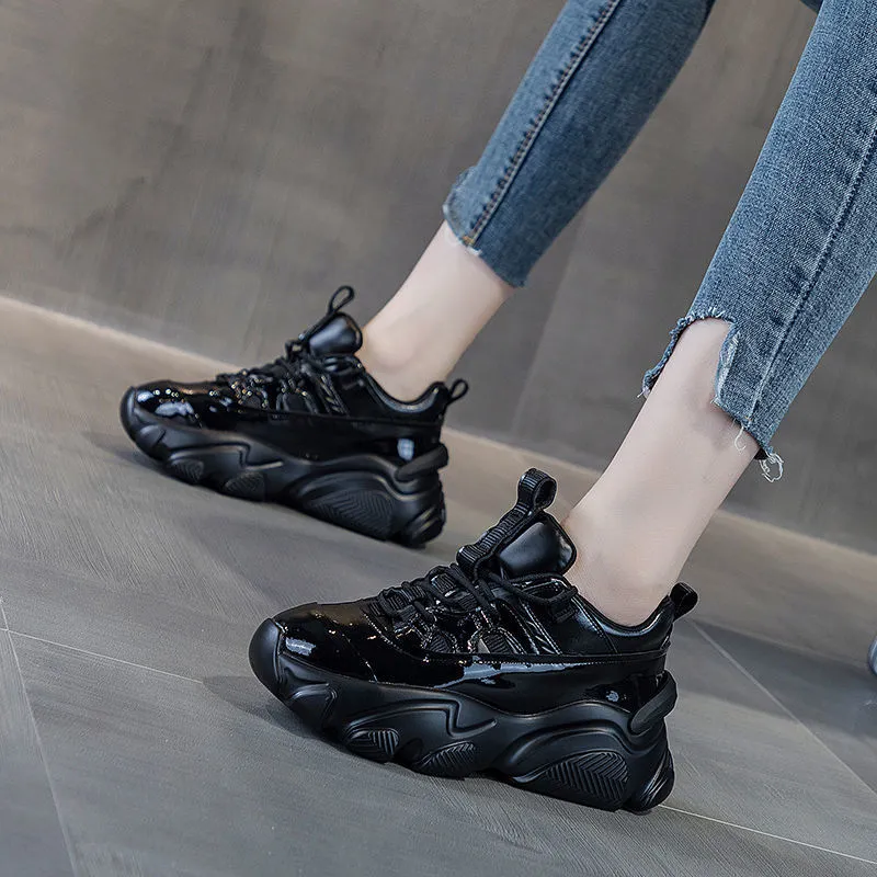 Black Old Shoes Female Ins Super Fire New Autumn thick Bottom Showing Feet Small Casual Sports Running Shoes For Students