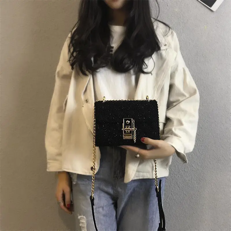 Small Bag Female New Trendy Korean Version Of The Wild Messenger Chic Chain One Shoulder Fashion Hong Kong Style Retro Small Square Bag