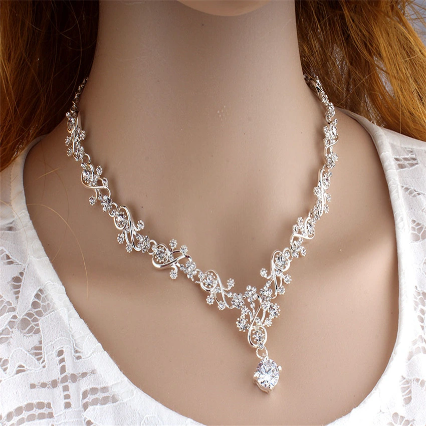 Rhinestone Women'S European And American Water Wave Chain Lattice White Pearl Necklace