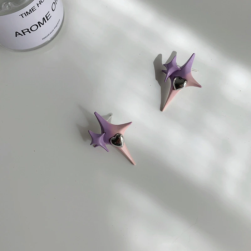 Three-Dimensional Overlapping Stars Love Earrings