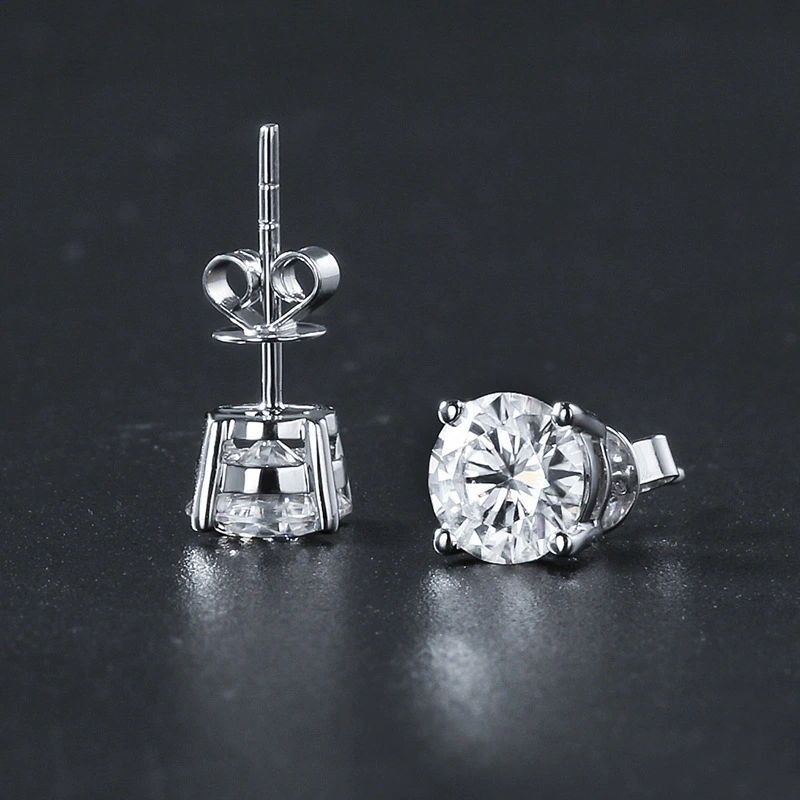 Platinum Four Claw  Diamond Stud Earrings For Female Male