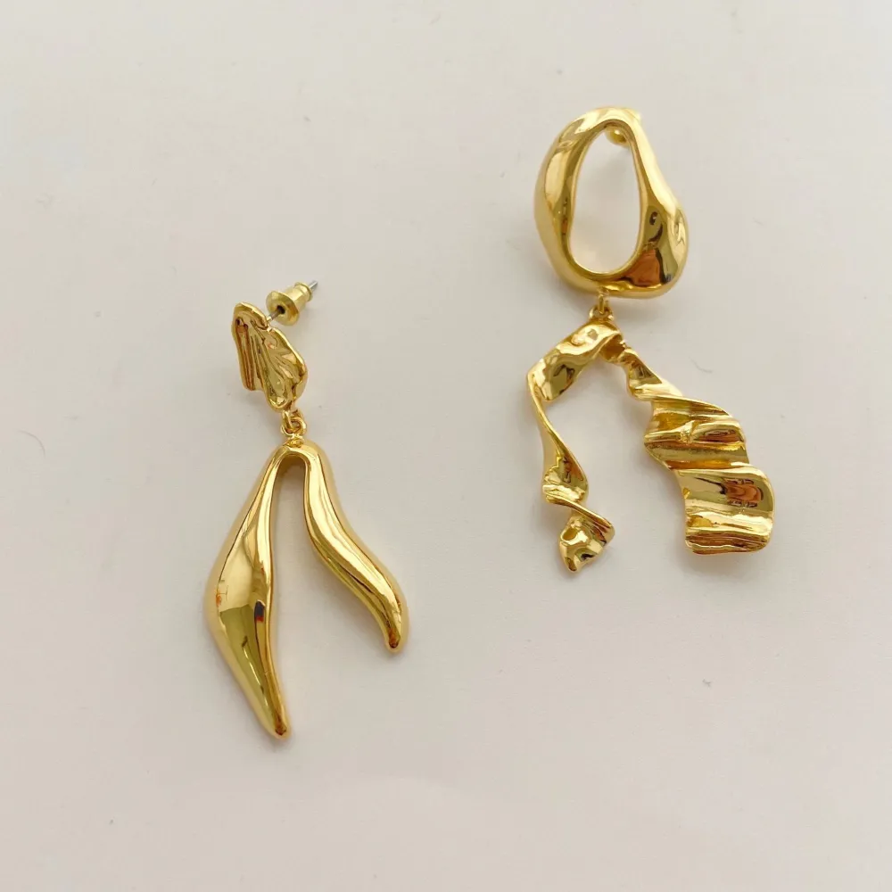 Heterosexual Metallic Asymmetrical Earrings