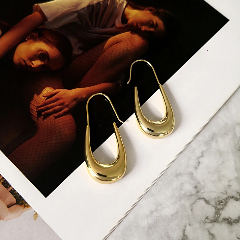 Jane Cold Wind Niche U Shaped Gold Metal Earrings Female Irregular Drop Earrings