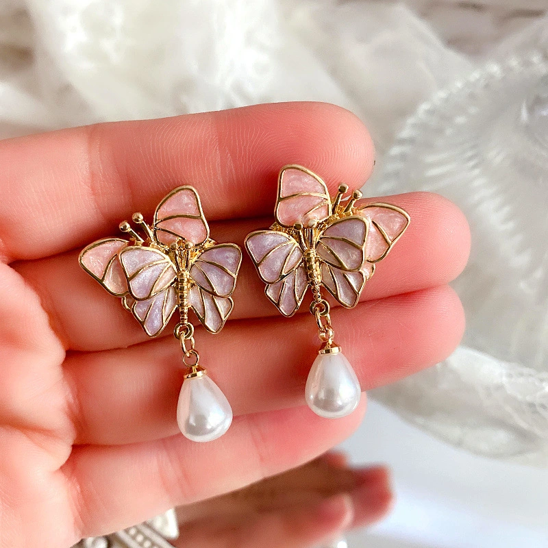 New Wholesale Retro French Butterfly Enamel Freshwater Pearl Brooch S925 Silver Needle Stud Earrings Exquisite Pin Earrings