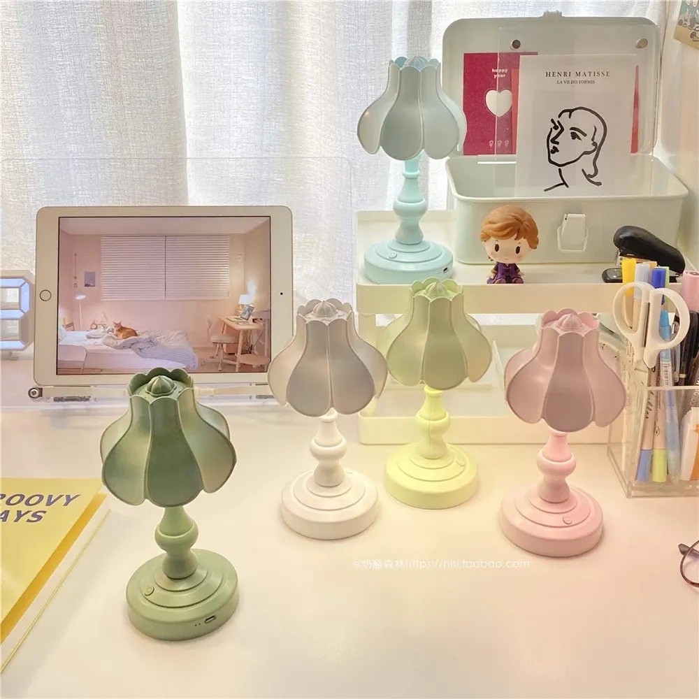 European Lotus Usb Charging Night Light Nostalgic Mediterranean Bedroom Bedside Lamp Mini Contracted Led Desk Lamp Decoration