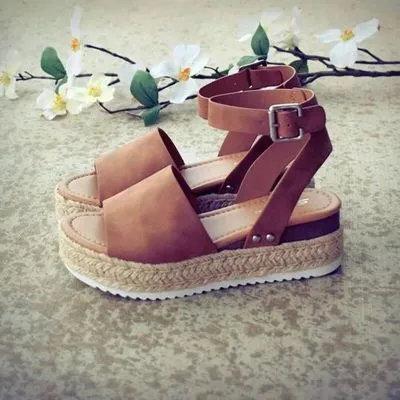Wedge fish mouth shoes