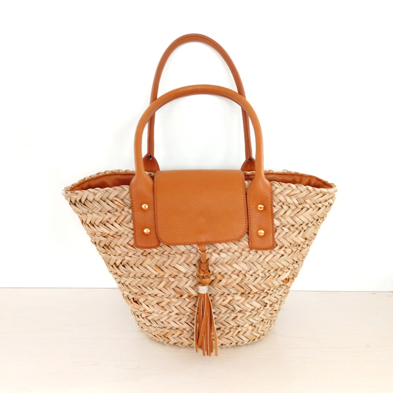 Summer New Style Small Art Handmade Straw Beach Woven Tassel Bucket Female Bag