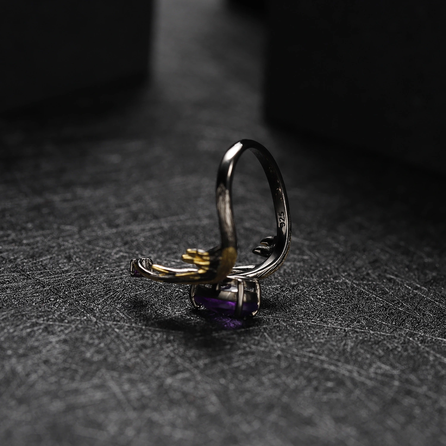 925 Silver Gem Inlaid Amethyst Ring