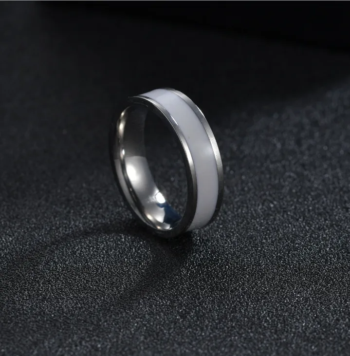 Dripping Oil Plating Black And White Simple Titanium Steel Couple Ring