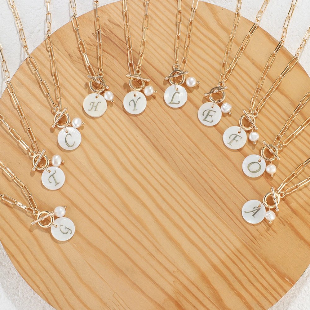 Toggle Clasp Capital Letter Initial Necklaces A-Z Alphabet Sea Shell Round Pendants Necklace Gold Thick Chain OT Buckle Collar