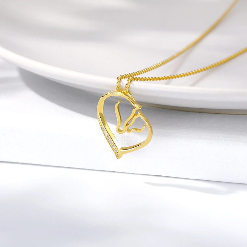 Zircon Necklace Classic Love Heart Pendant Necklace Women's Heart Necklace