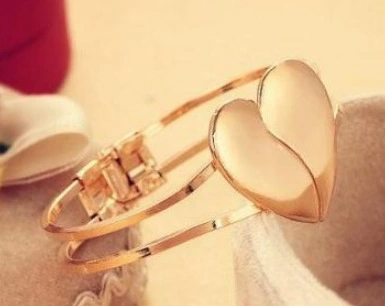 Korean Version Frosted Heart-shaped Bracelet Bright Face Double Heart Bracelet Jewelry Wholesale