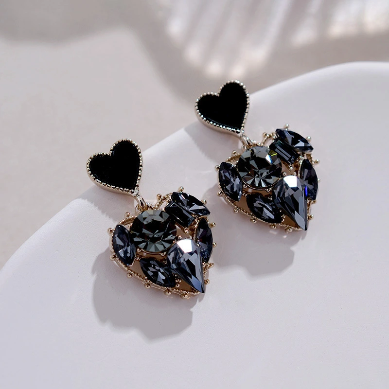 Xiaoxiangfeng Rhinestone Peach Heart Earrings Short Earrings With Diamonds