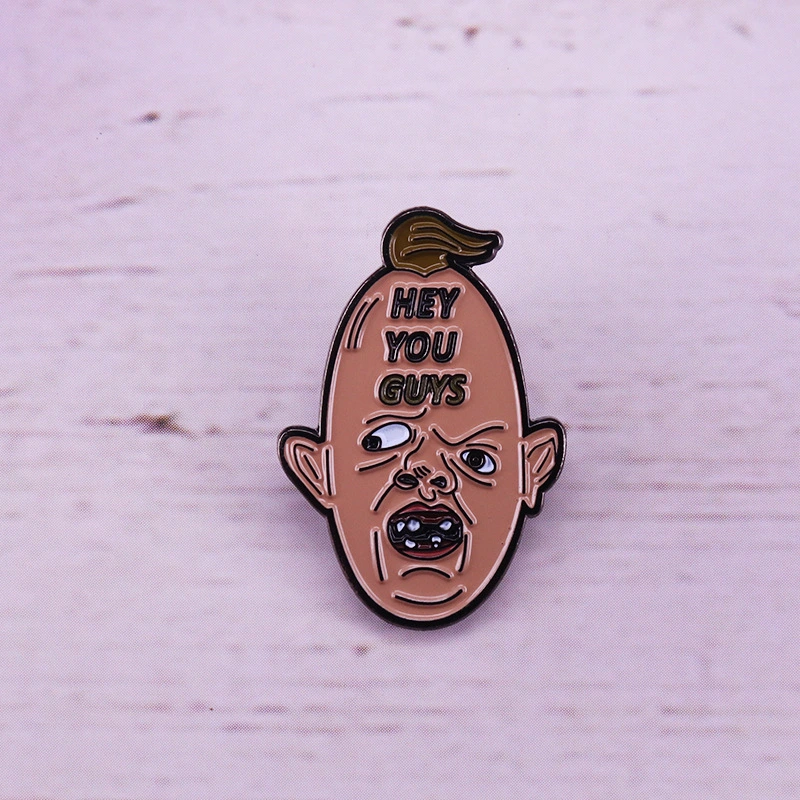 Hey You Guys-Slacker Brooch Retro 80S Movie Qibao Qimou Badge