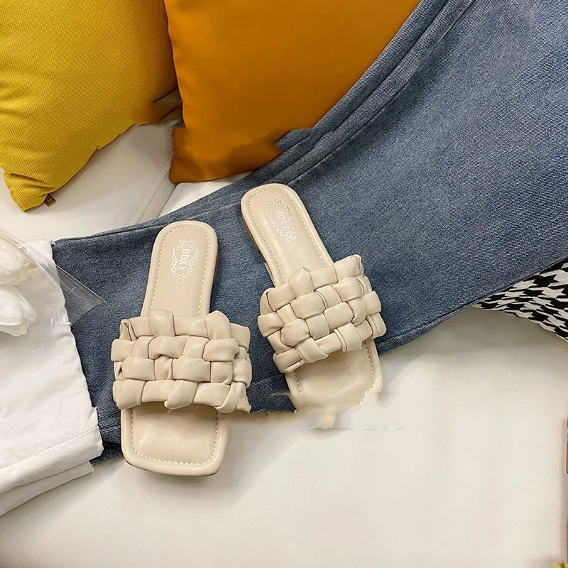 Casual And Comfortable Flat-bottomed Fashion Sandals And Slippers Stand Alone Large Size Sandals And Slippers