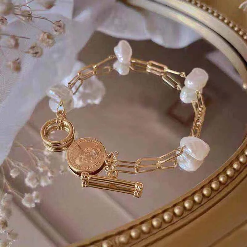 Simple Temperament OT Buckle Coin Pendant Bracelet