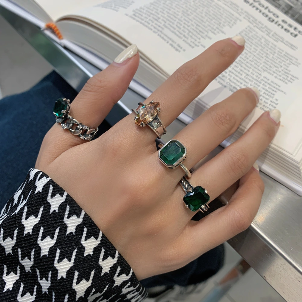 Fashion Retro Simple Lady Green  Ring