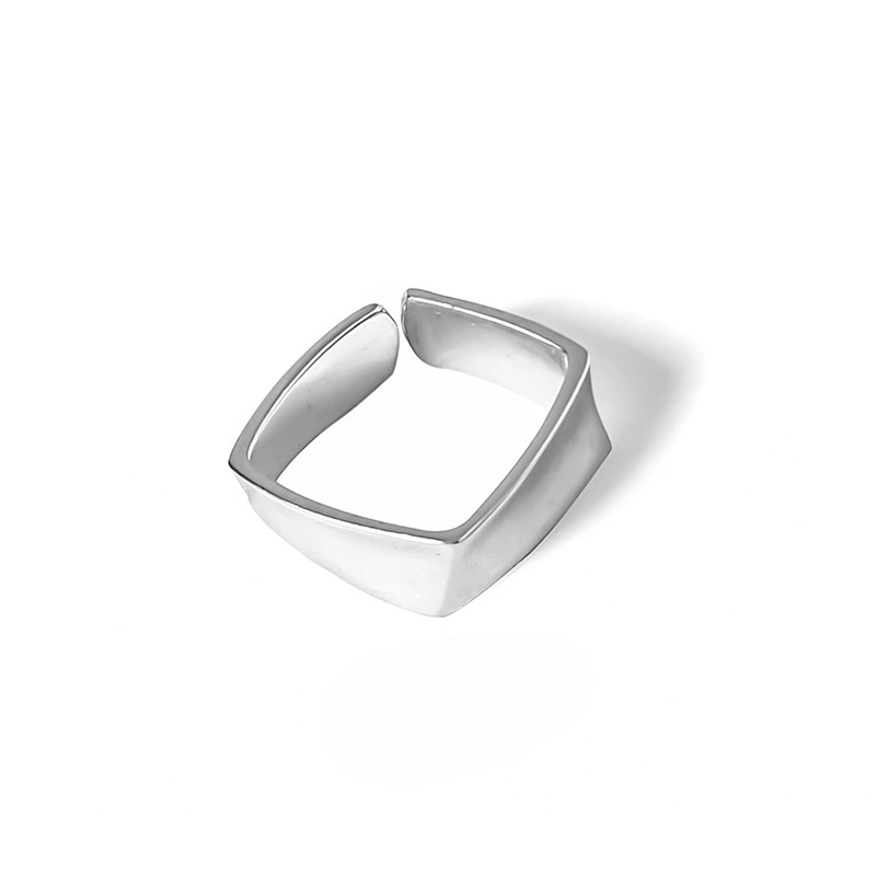 Square Irregular Circle Winding Ring