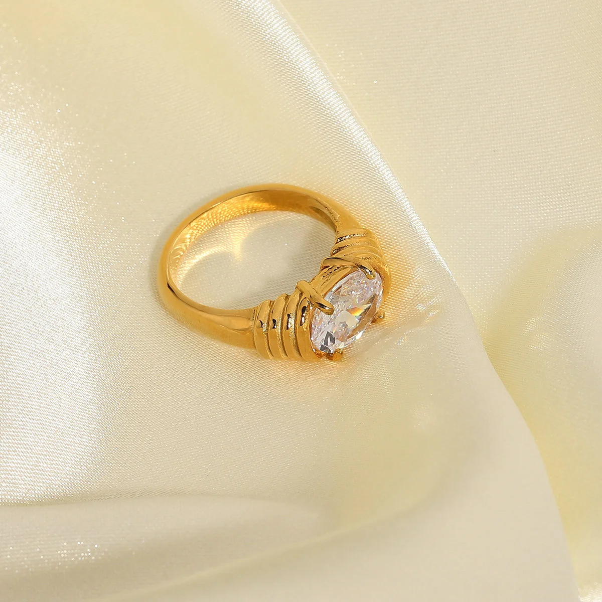 18K Gold-plated 316L Stainless Steel Jewelry Ring Wedding White Zircon Ring