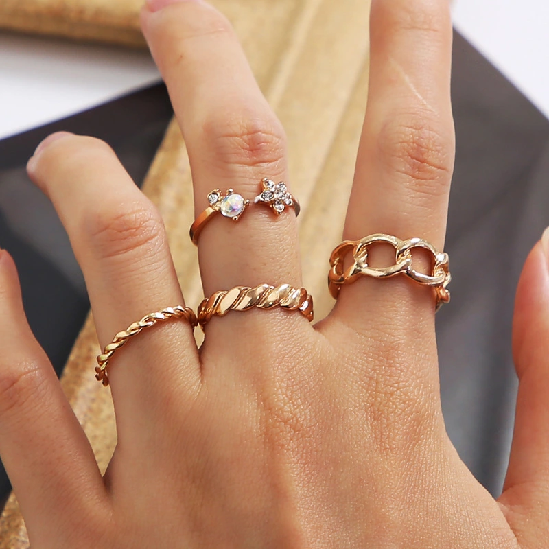 Thick Chain Ring Fashion Personality Twist Women's Ring Combination Set Of 4 Sets Of Golden Joint Rings