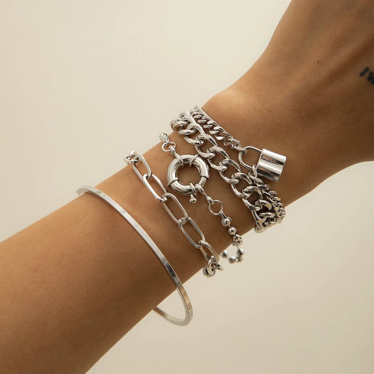 Mix And Match Multi-element Geometric Round Buckle Set Bracelet