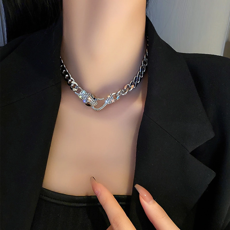 Serpentine Metal Chain Necklace Clavicle Chain