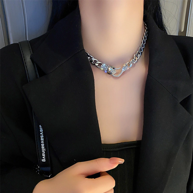 Serpentine Metal Chain Necklace Clavicle Chain
