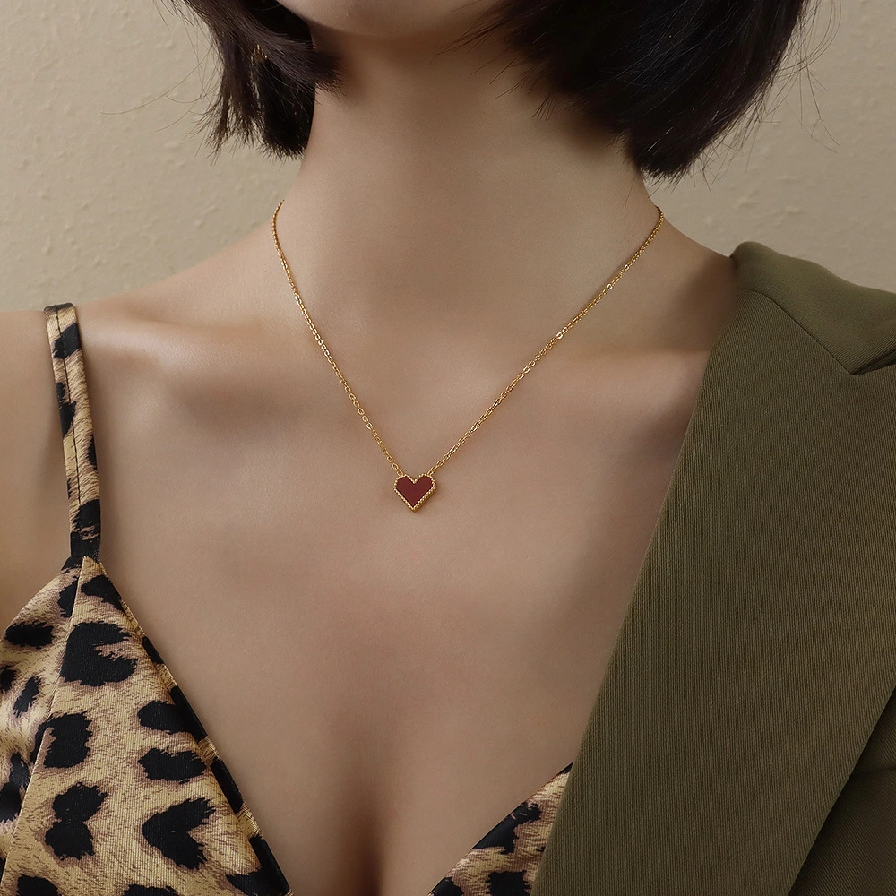 French Style Love Peach Heart Clavicle Acrylic Necklace