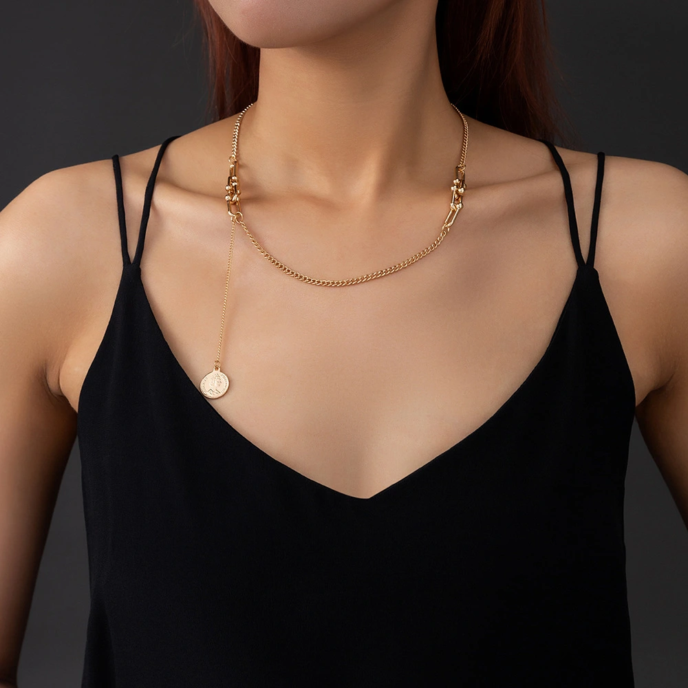 Simple And Versatile Character Round Necklace