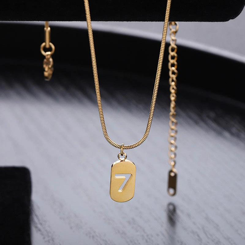 Japan And South Korea's Simple Niche Design, Exquisite Clavicle Chain Trend