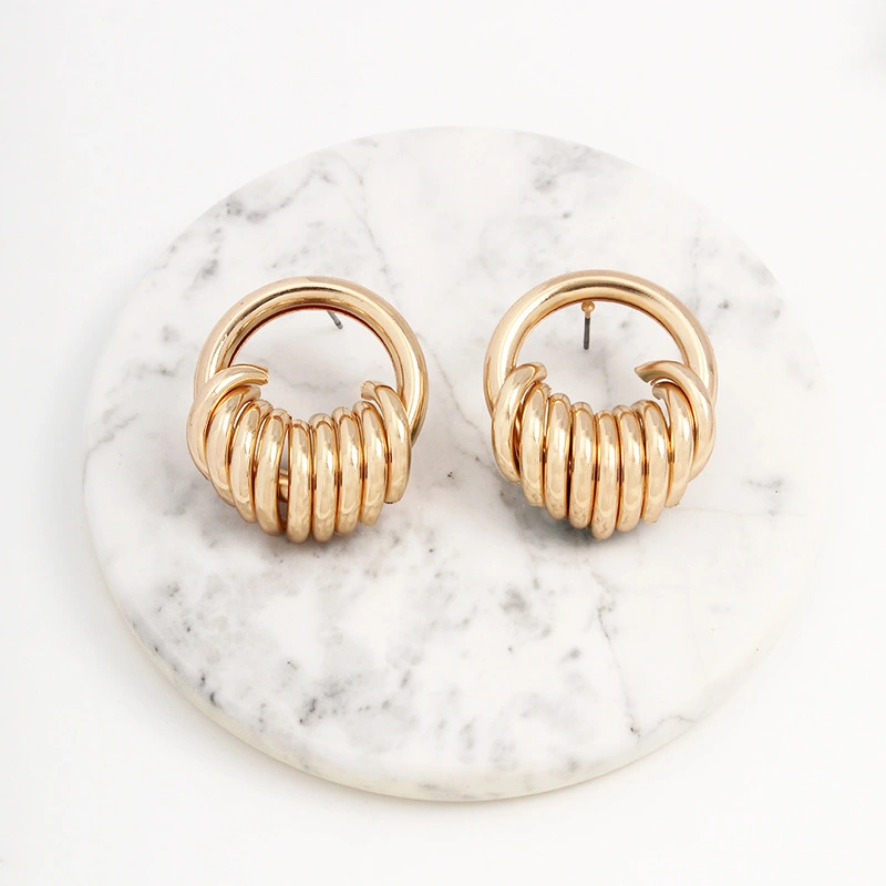 Retro Chain Fashion Geometric Women's Golden Earrings