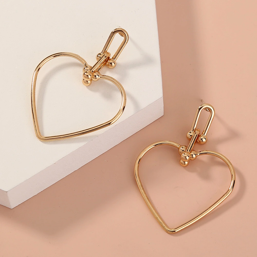 Metal Heart Earrings Simple And Fashionable Personality Hollow Heart-shaped Alloy Earrings