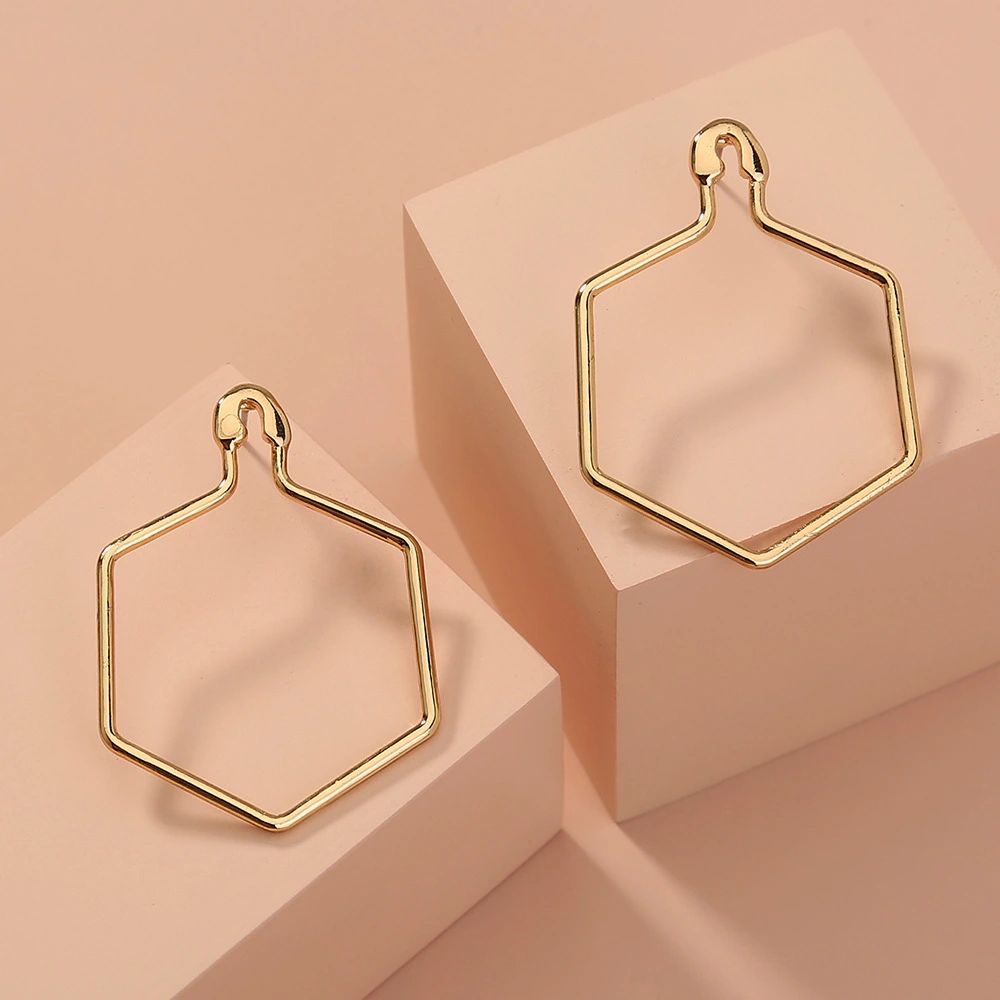 Simple And Versatile Geometric Pin Stud Earrings