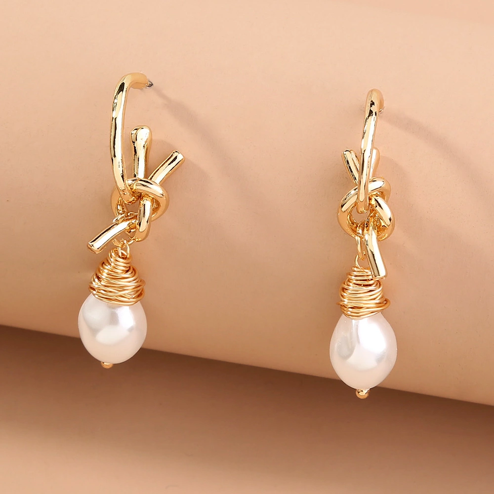 Knotted Hand-wrapped Pearl Earrings Jewelry Earrings C-shaped Simple And Versatile Elegant Earrings